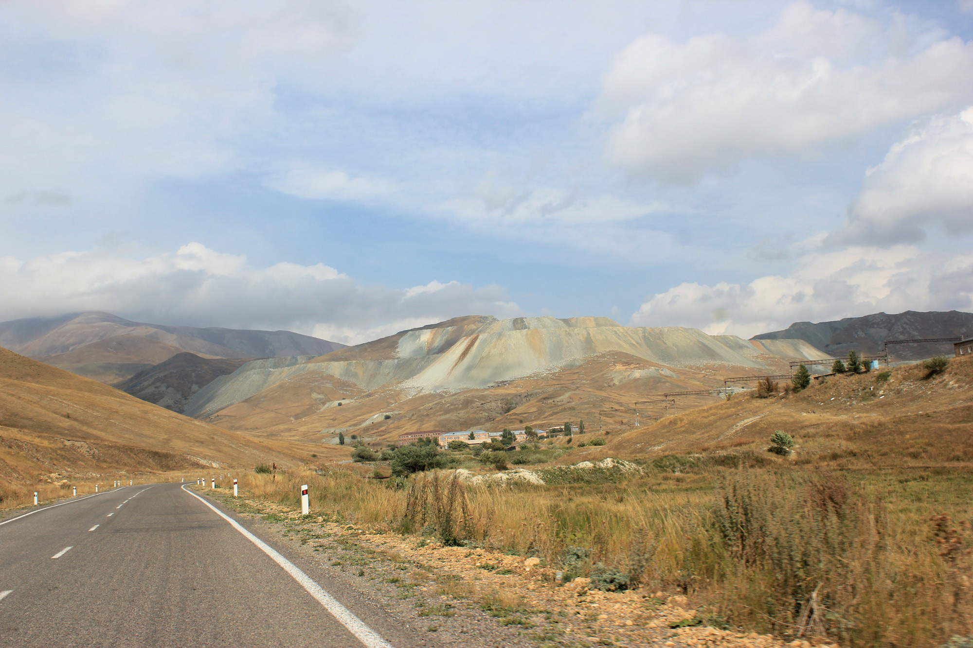 Gold mine, Sotk (Սոթք, Сотк) (Photo license: CC-BY-SA 3.0)